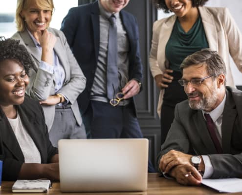 Meeting-Lösungen von Microsoft Teams und Cisco Webex im Vergleich.